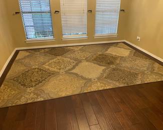 8 x10 rug - neutral colors 