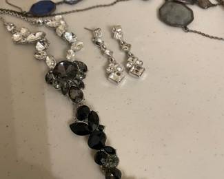 JUST SOME OF THE 2 TUBS OF COSTUME JEWELRY WE ARE SORTING THREW -FUN FUN FUN  FOR JEWELRY PEOPLE - lots of signed pieces too 