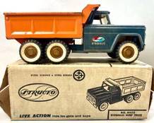 Vintage Structo Hydraulic Dump Truck No. 8425 With Original Box
