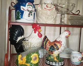 More cookie jars and a burnt orange rack