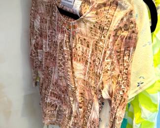 Womens clothing 01002