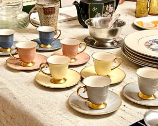 Teacups & Saucers