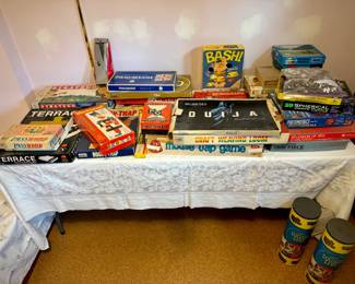 Vintage Board Games & Puzzles