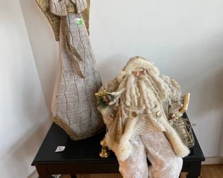 Hi again. They are so kind to me here. Today they brought a true angel over to meet me!
We realized that we have a lot more in common than we thought. Nice surprise but I do think she  is a little stiff.