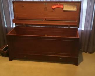 Lane Cedar Chest Mahogany Finish 