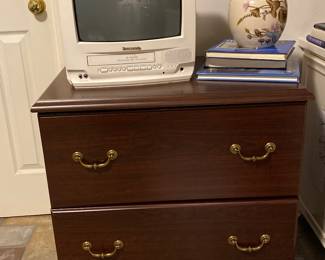 Vertical file cabinet 