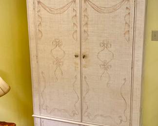 Decorator armoire 