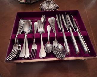 Guy Degrenne France Stainless Steel Flatware Set 8+ 5 pc place settings & serving set 