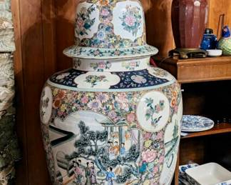 Contemporary Rose Famille Temple Jar