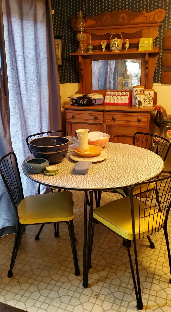 Coos Bay Estate Sale starts on 12/9/2023