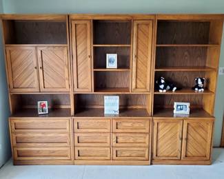 Thomasville "Huntley Collection" solid wood bedroom furniture set. Three piece cabinet