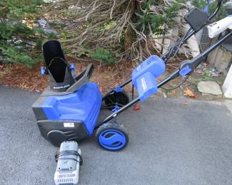 Almost new snow blower