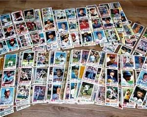 Lot 039   13 Bid(s)
350 Baseball Cards