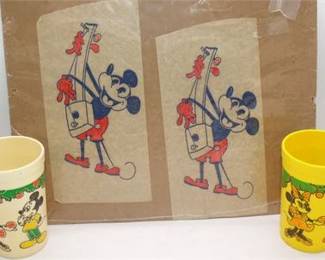Lot 092   1 Bid(s)
VTG Mickey Mouse transfers & cups