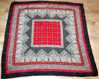 Lot 091   3 Bid(s)
100% SILK scarf Italy