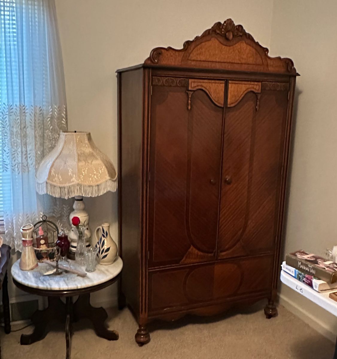 Maryville Charmer with Antique Furniture... starts on 12/8/2023