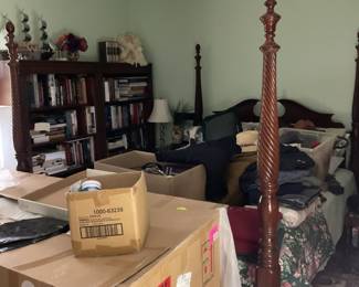 Pennsylvania House Queen poster bed 