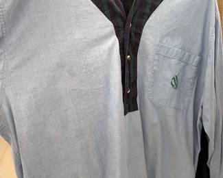 Stylish men's clothing in perfect condition:
Sizes M–L, 34/32 pants
Shoes size 12 D/B, 12 EEE in formal ware, leather, tap shoes
Suede and leather jackets, fashion sweaters, traditional African garments