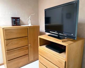 1980s golden oak furniture: king bed with built-in nightstands, 3 dressers