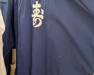 Stylish men's clothing in perfect condition:
Sizes M–L, 34/32 pants
Shoes size 12 D/B, 12 EEE in formal ware, leather, tap shoes
Suede and leather jackets, fashion sweaters, traditional African garments