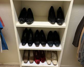 Women's shoes size 8-9