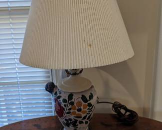 Table lamp