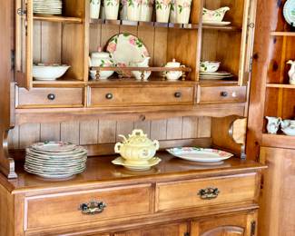 Vintage Franciscan Rose
45 piece set