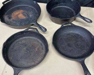 Cast Iron Skillets, Lodge And Mainstay 