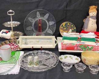 Christmas Decor And Serve Ware 