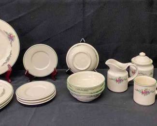 Pfaltzgraff Made In USA Seasonal Serve Ware 