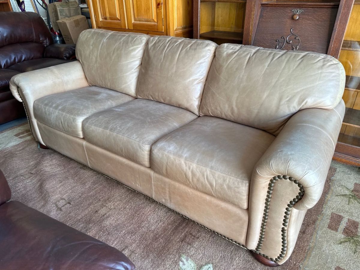 Shawnee Downsizing Auction of Antiques, Furniture,... starts on 11/28/2023