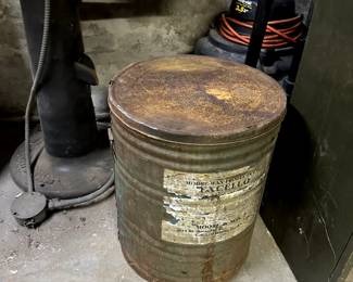 metal barrel, shop vac