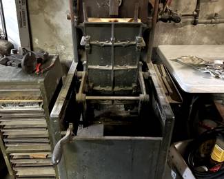 Hammond Easy Kaster machine