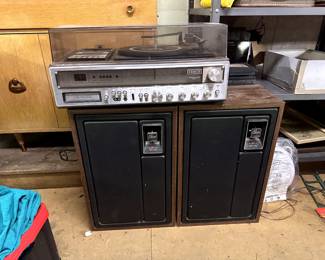 zenith speakers and turntable