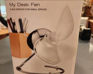 Brookstone desk fan 