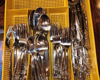 Stainless silverware 