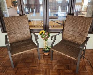 2 glider potio chairs