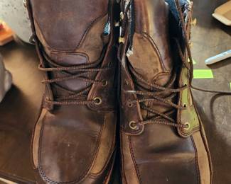 Size 9 1/2 or 10 boots