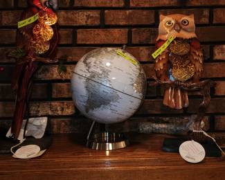 2 light up birds and a nice globe