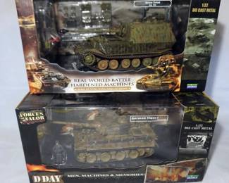 1083	FORCES OF VALOR WWII 1-32 DIECAST METAL LOT OF 2
