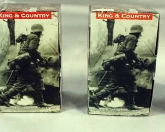 1050	KING & COUNTRY WWII METAL SOLDIERS GROUP OF 4 IN BOXES
