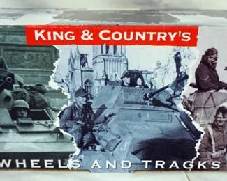 1032	KING & COUNTRY FIGHTING VEHICLES AUSTIN K2 AMUBLANCE FOB040
