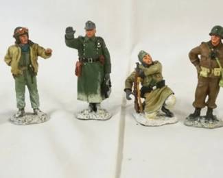 1313	KING & COUNTRY WWII METAL SOLDIERS LOT OF 8
