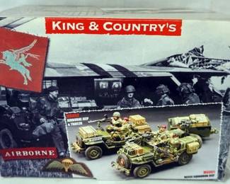1152	KING & COUNTRY WWII MG 001 RECCE SQUADRON JEEP
