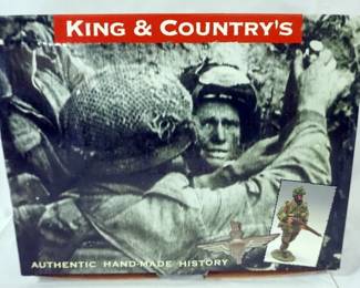 1154	KING & COUNTRY WWII MG019 AIR BORNE 6 POUNDER ANTI TANK GUN SET
