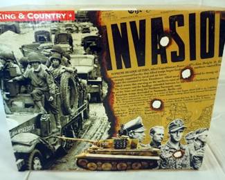 1016	KING & COUNTRY FIGHTING VEHICLES WEPONS CARRIER DD49
