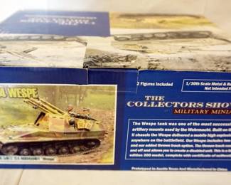 1121	COLLECTORS SHOWCASE WWII MINIATURE WEGPE TANK
