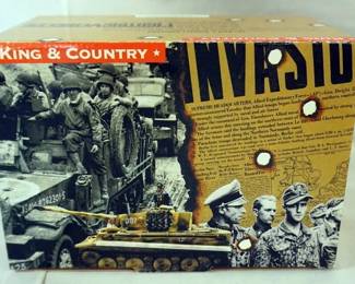 1002	KING & COUNTRY FIGHTING VEHICLES U.S. PATROL DD075 JEEP
