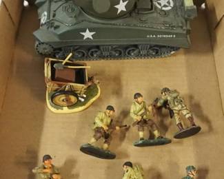 1306	BRITIANS WWII DIE CAST METAL SOLDIERS & TANK
