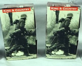 1047	KING & COUNTRY WWII METAL SOLDIERS GROUP OF 4 IN BOXES

